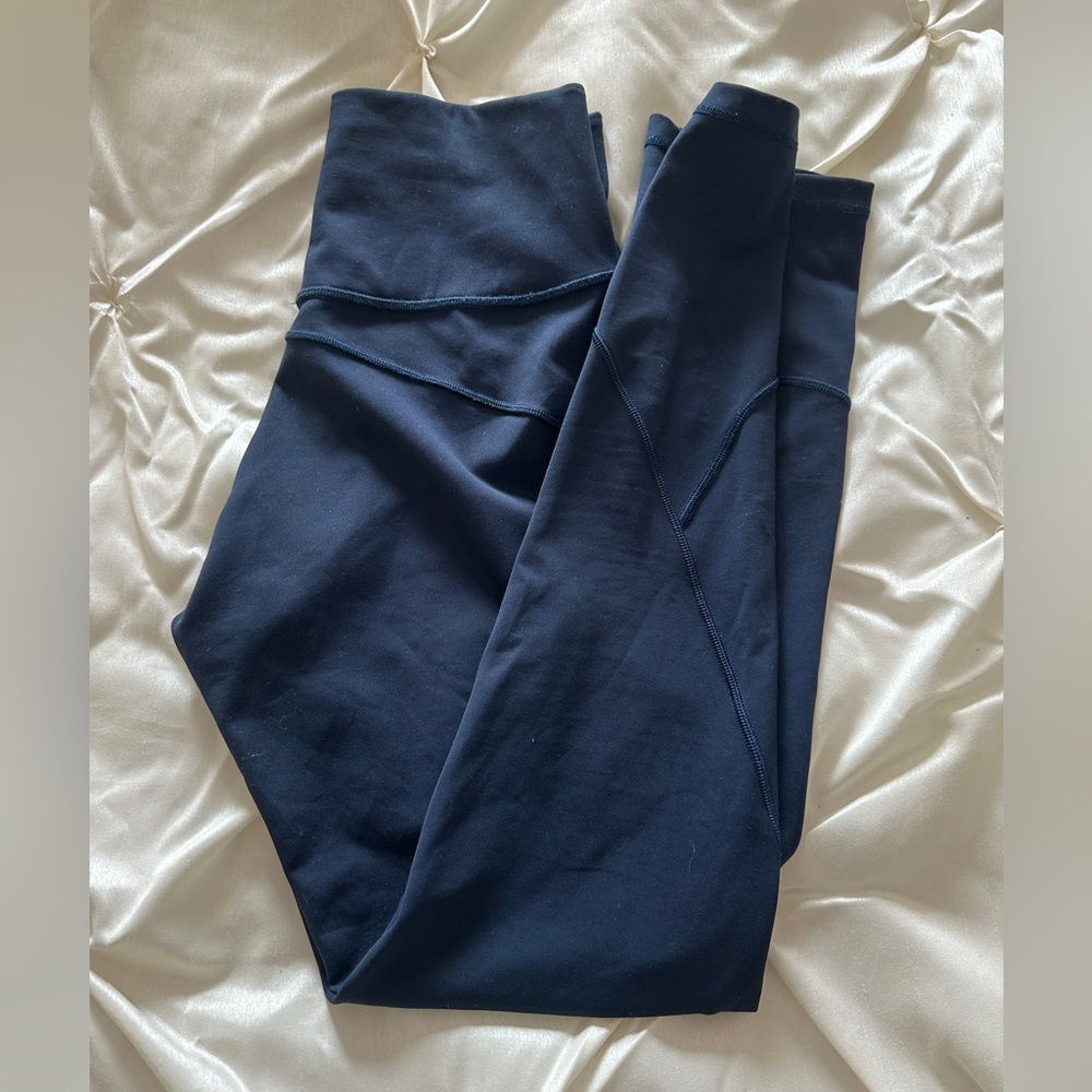 Lululemon In Movement Tight 25" *Everlux
True Navy - Picture 4 of 6